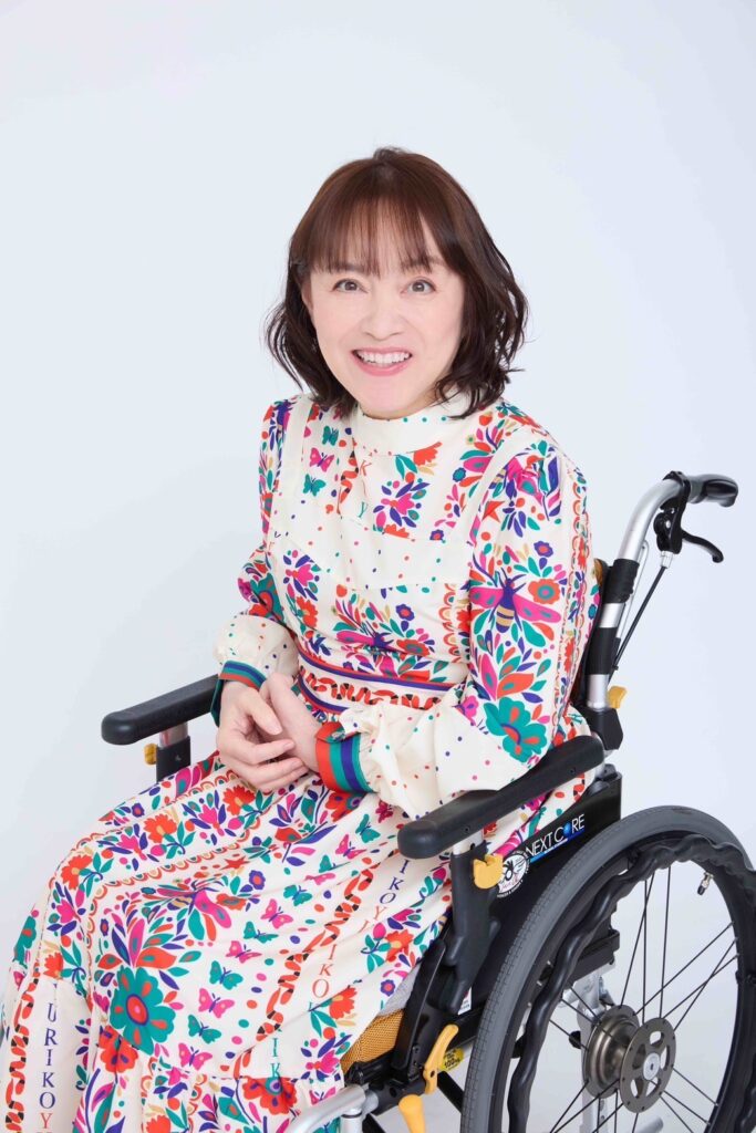 井上あずみ